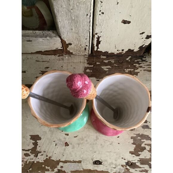 2 Vintage Lotus Ceramic Ice Cream Waffle Cones with Spoons Green Pink 6.5” T - Picture 3 of 7